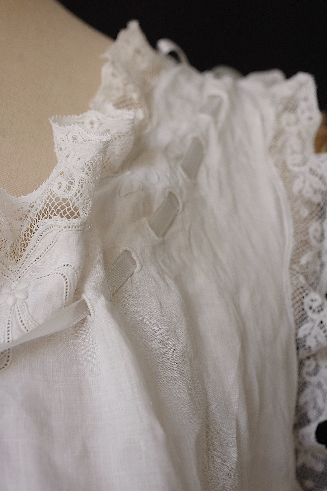 アンティークワンピース vêtement antique robe de chambre .FR a l'epoque