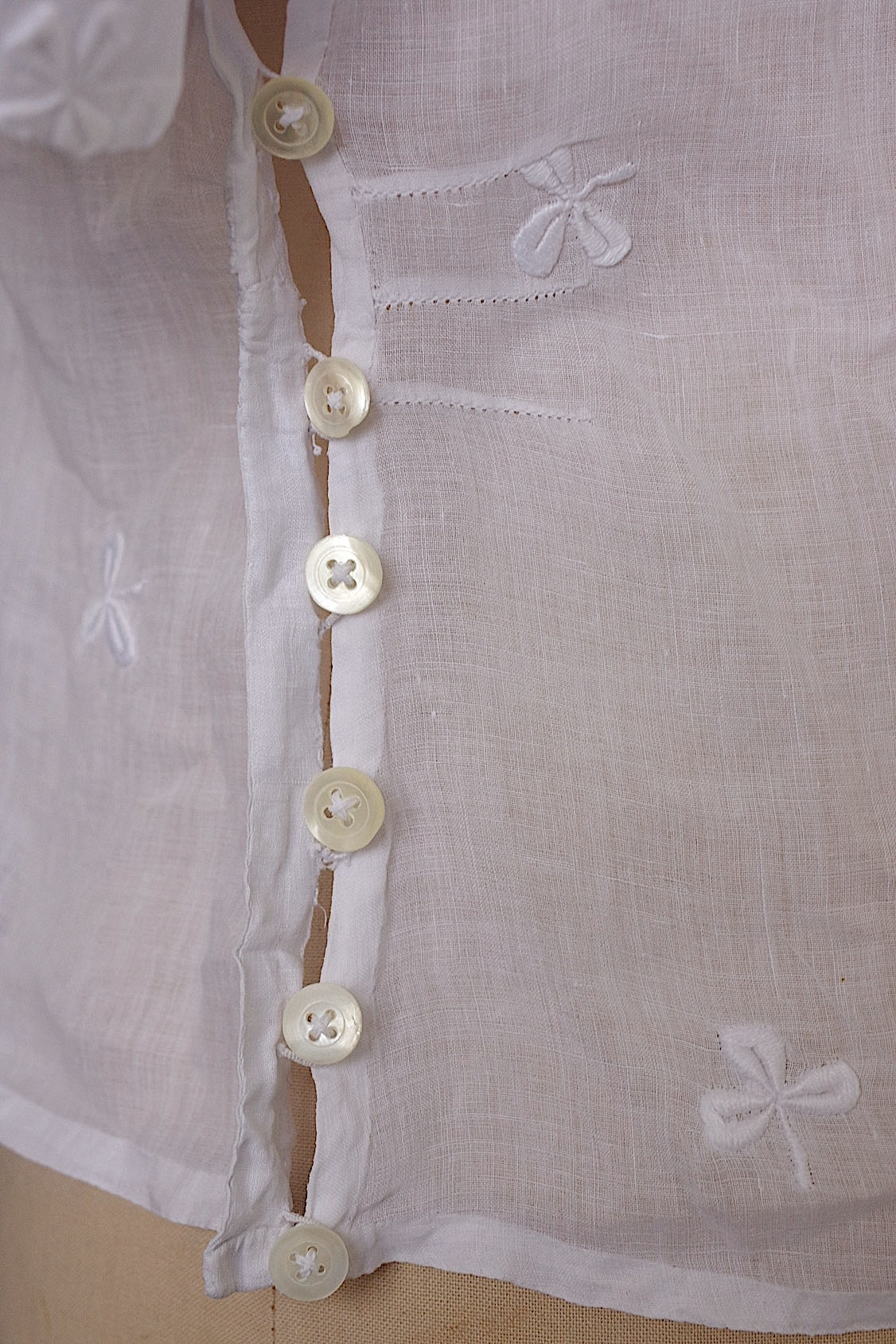 アンティークブラウス vêtement antique .FR a l'epoque