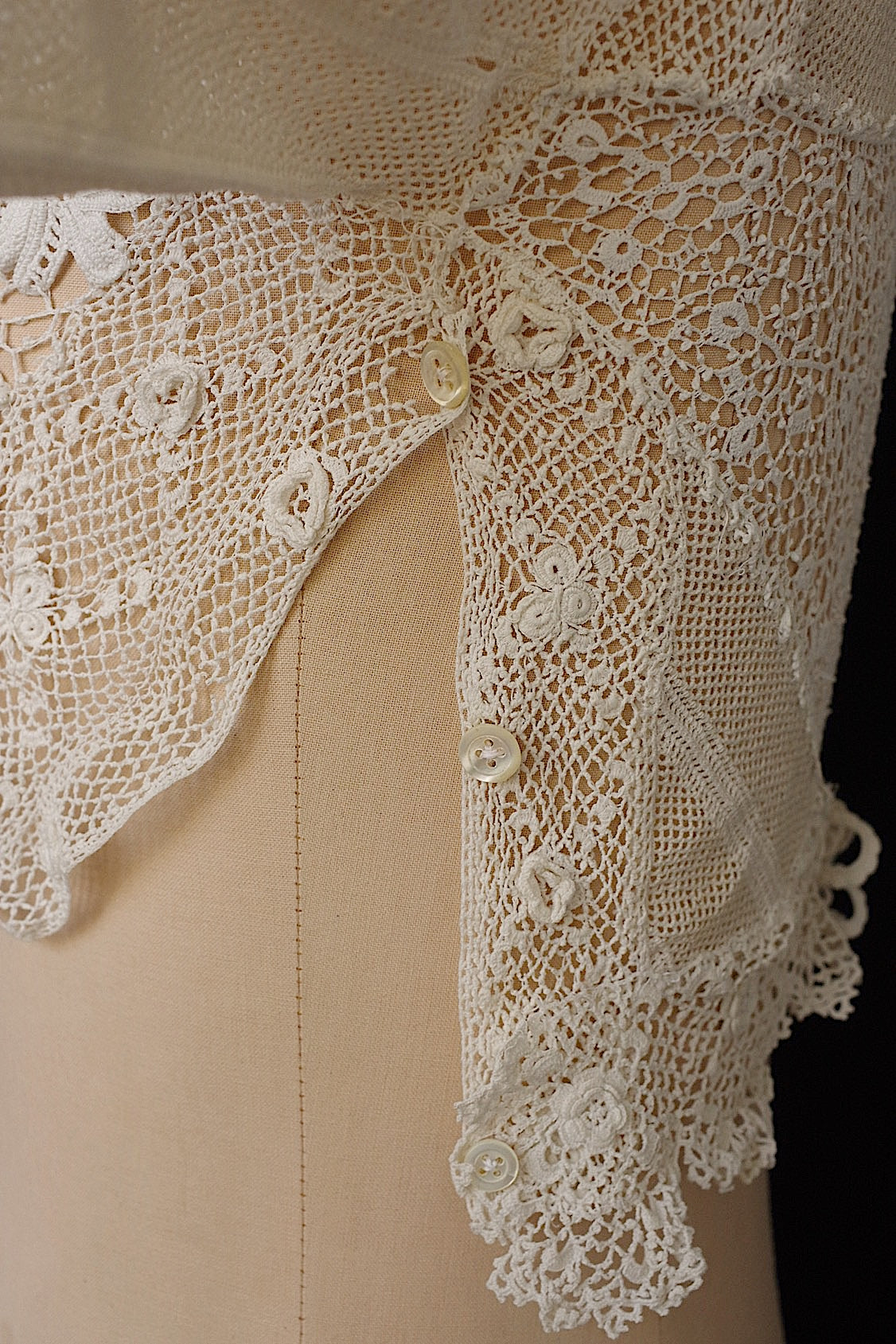 アンティークブラウス vêtement antique クロシェレーストップ .FR a l'epoque