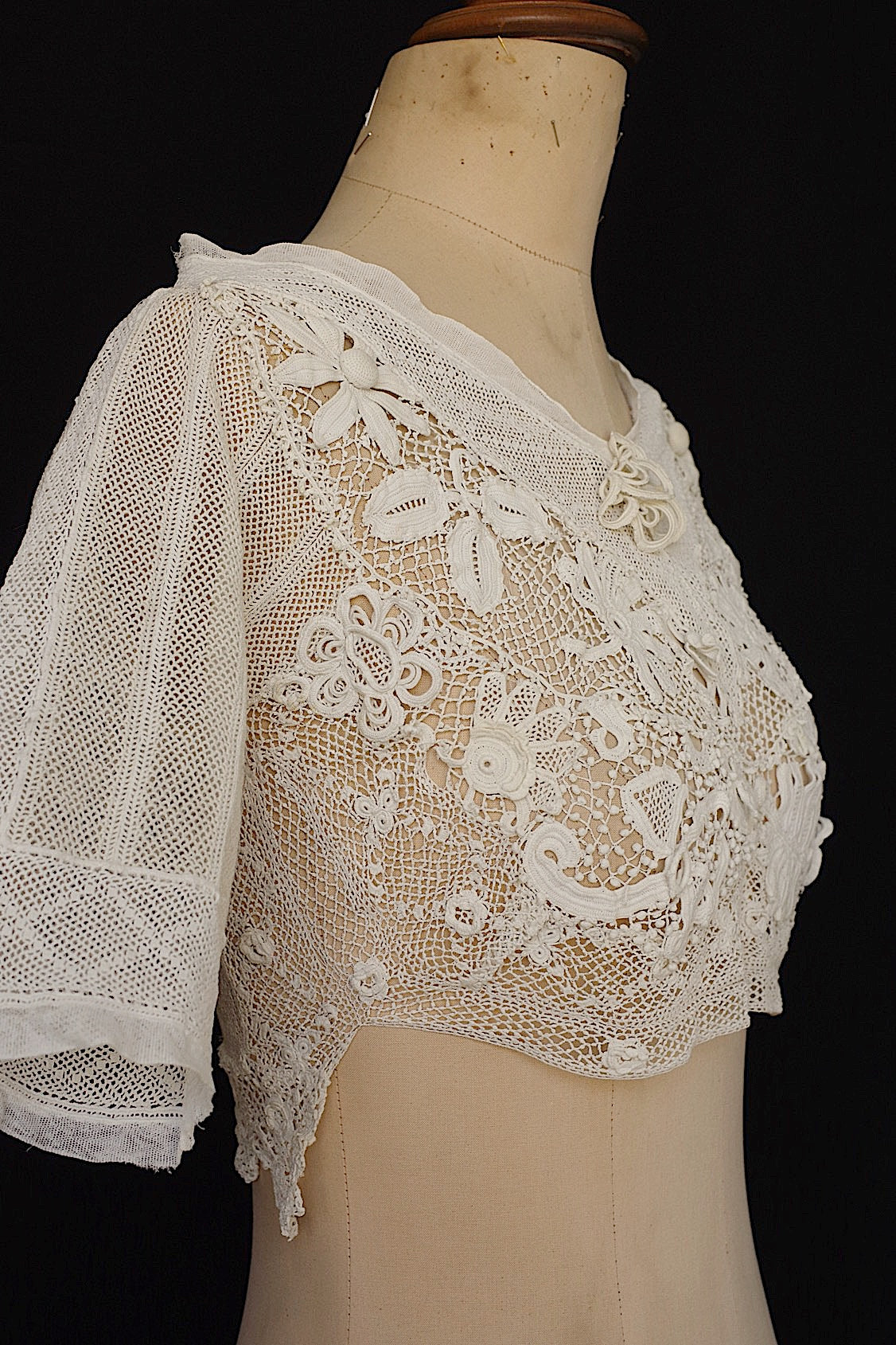 アンティークブラウス vêtement antique クロシェレーストップ .FR a l'epoque