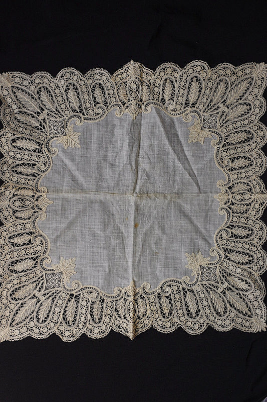 アンティークレース dentelle ancienne ハンカチ .FR a l'epoque