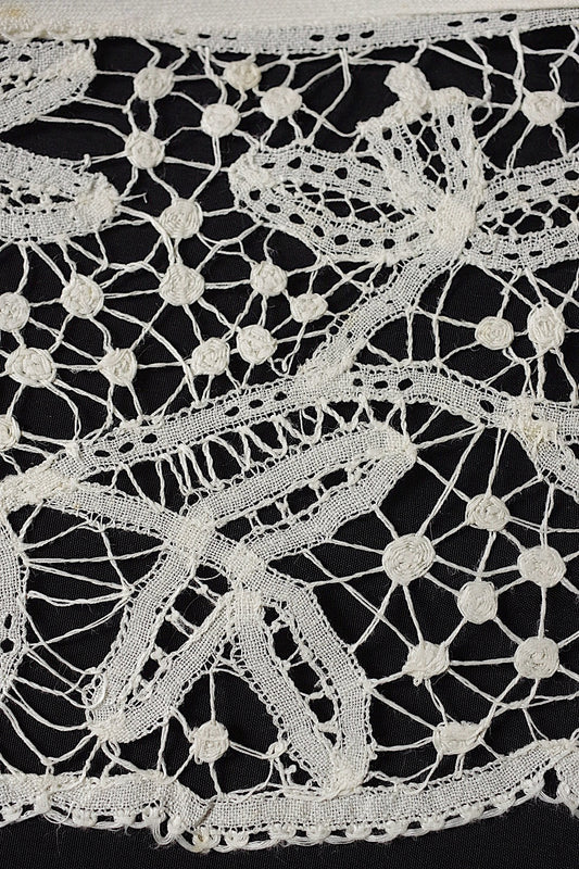 アンティークレース dentelle ancienne 225cm .FR a l'epoque