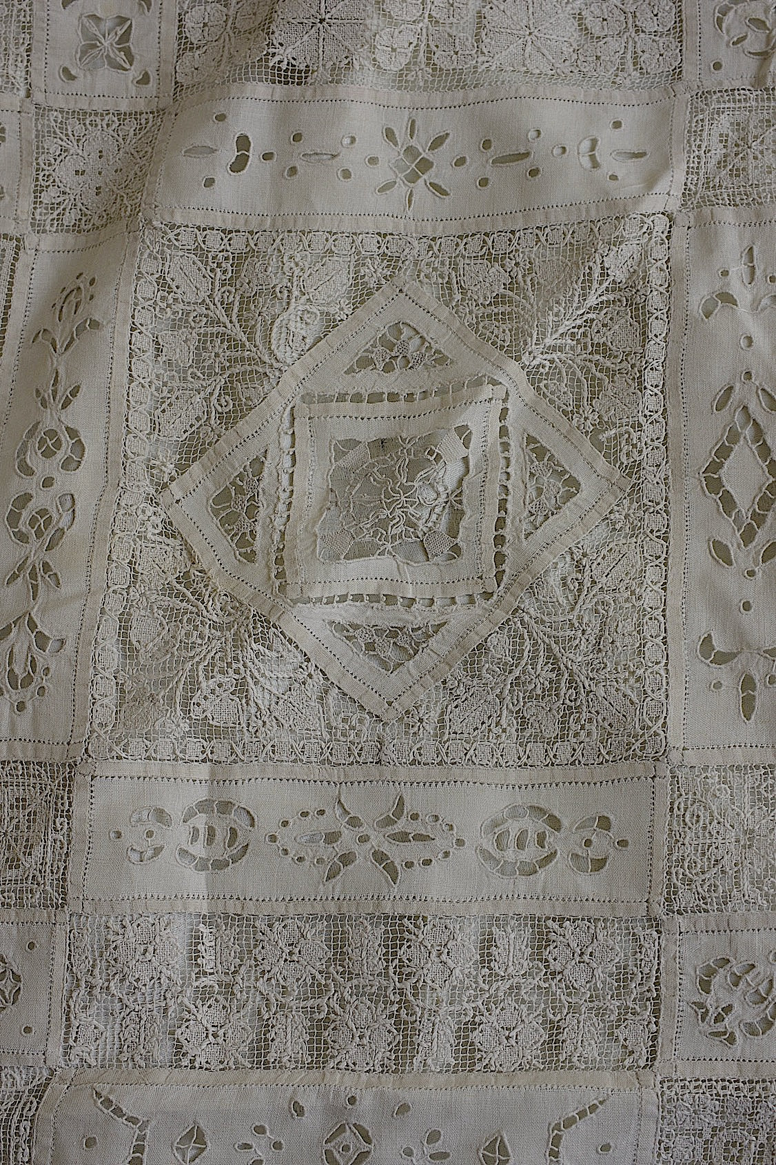 アンティーククロス linge de maison antique .FR a l'epoque