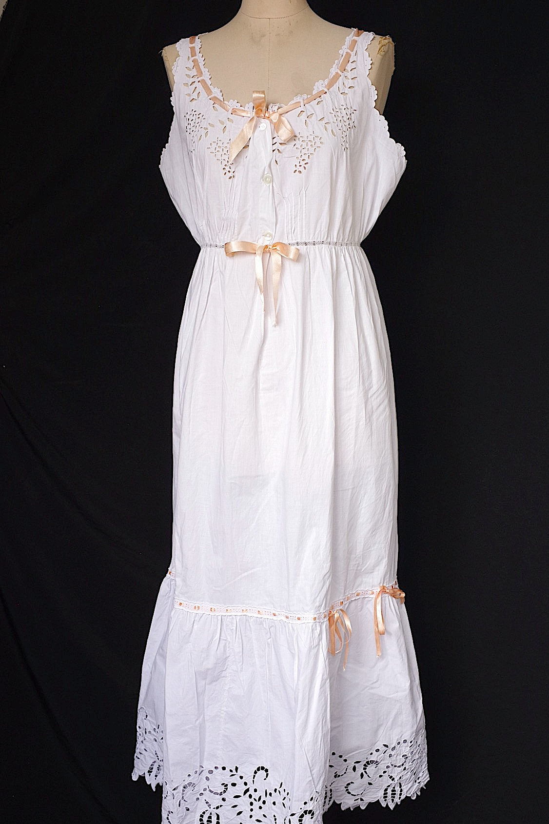 アンティークワンピース vêtement antique .FR a l'epoque