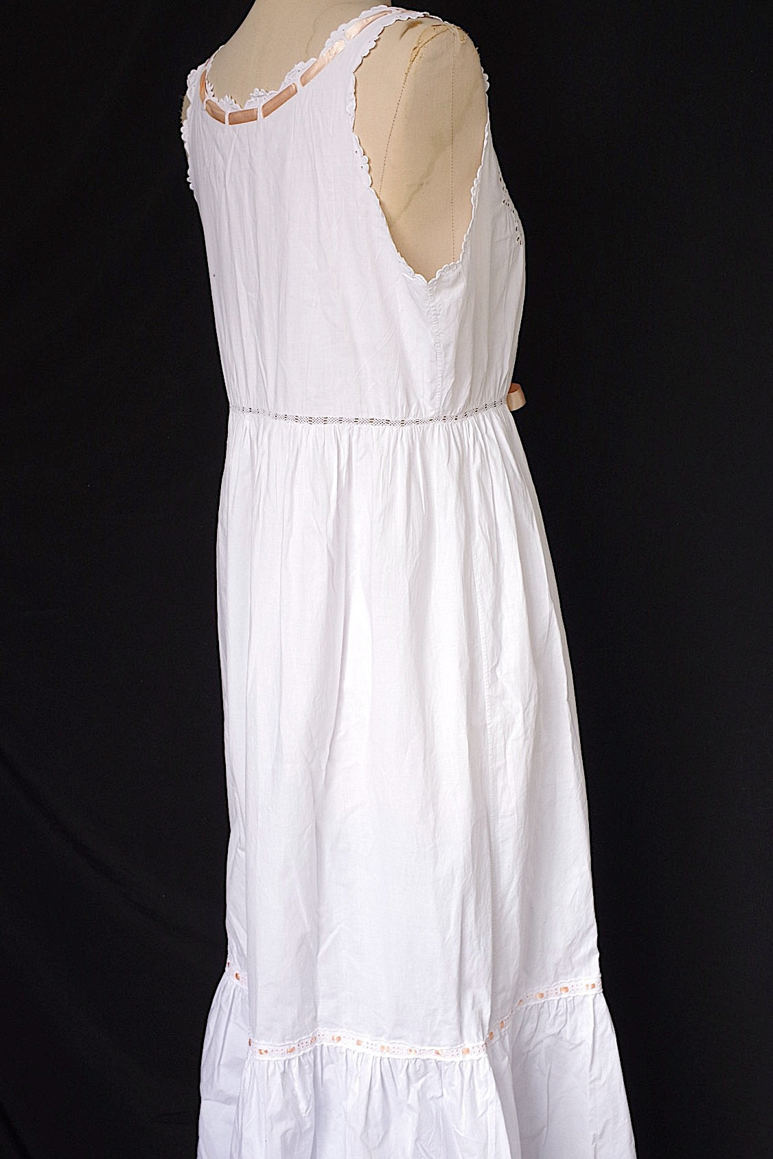 アンティークワンピース vêtement antique .FR a l'epoque