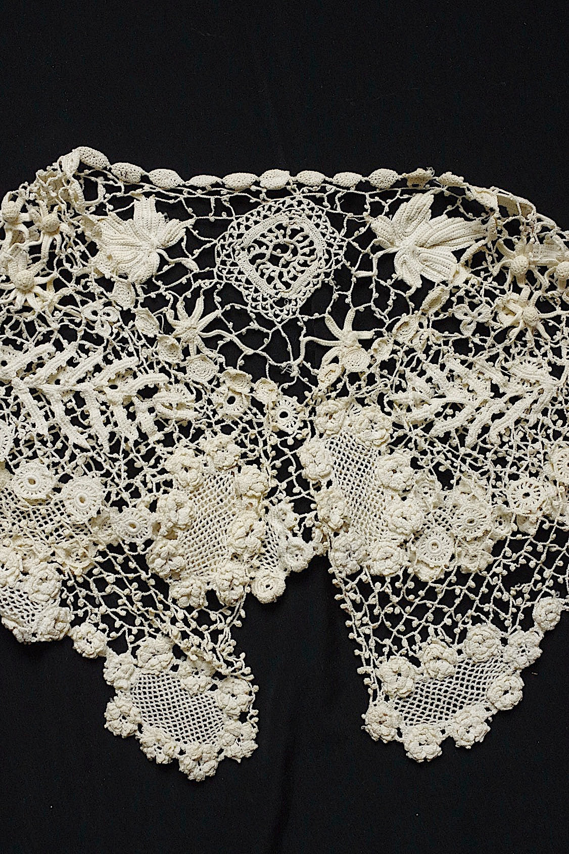 アンティークレース dentelle ancienne クロシェ襟 .FR a l'epoque