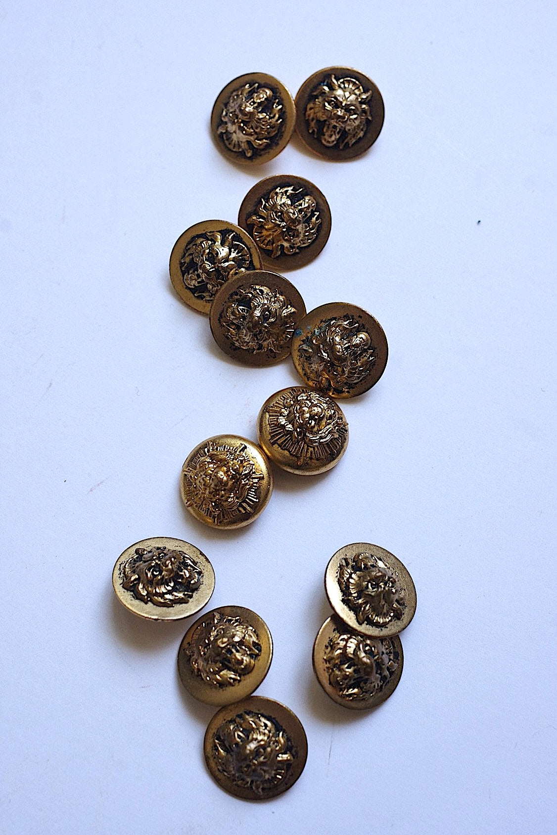 アンティークボタン boutons antique lots3 .FR a l'epoque