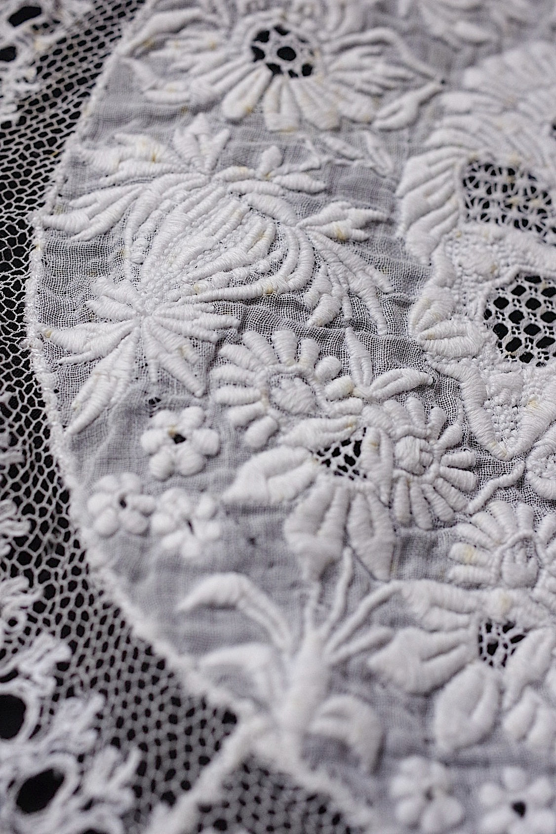 アンティークレース dentelle ancienne-antique lace 刺繍 nappe 2点 .FR a l'epoque