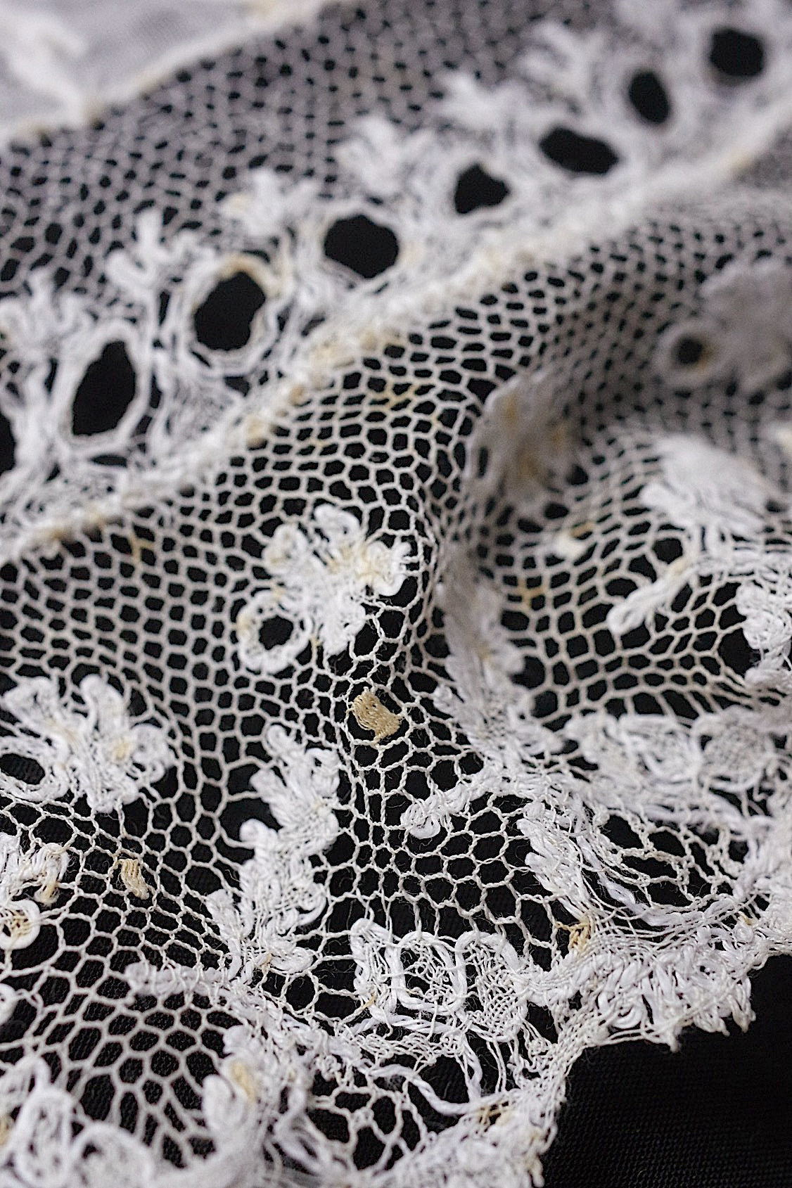 アンティークレース dentelle ancienne-antique lace 刺繍 nappe 2点 .FR a l'epoque