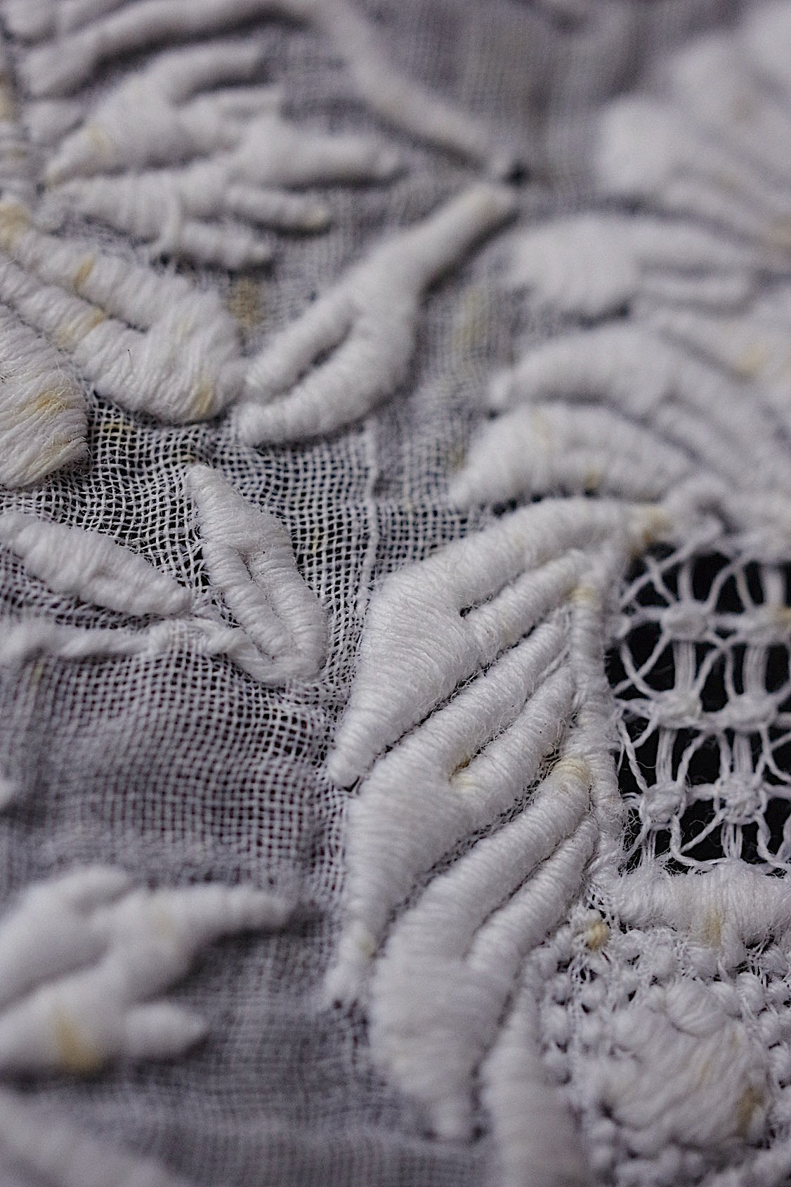 アンティークレース dentelle ancienne-antique lace 刺繍 nappe 2点 .FR a l'epoque
