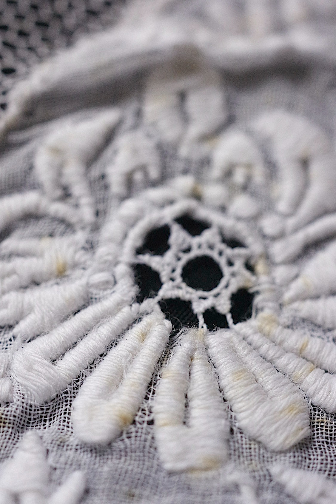 アンティークレース dentelle ancienne-antique lace 刺繍 nappe 2点 .FR a l'epoque