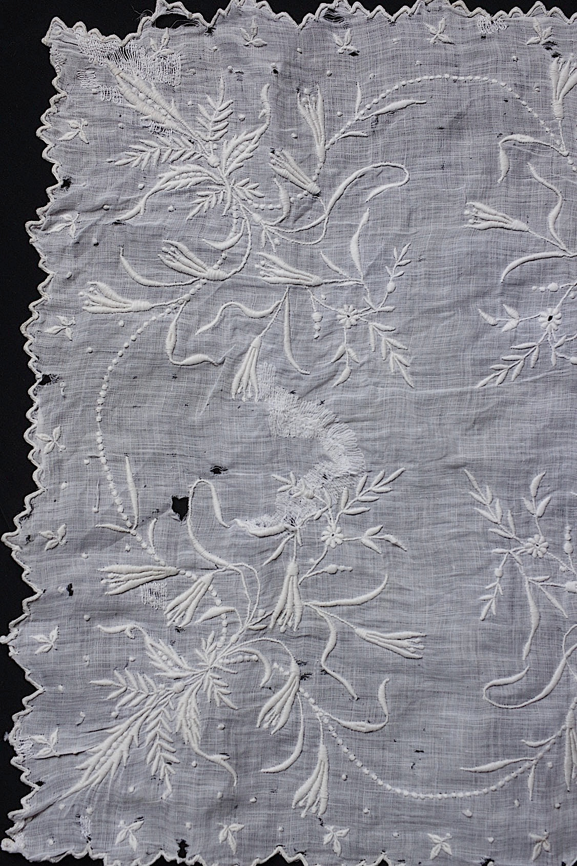 アンティークレース dentelle ancienne-antique lace 刺繍ハンカチlot 素材用 .FR a l'epoque