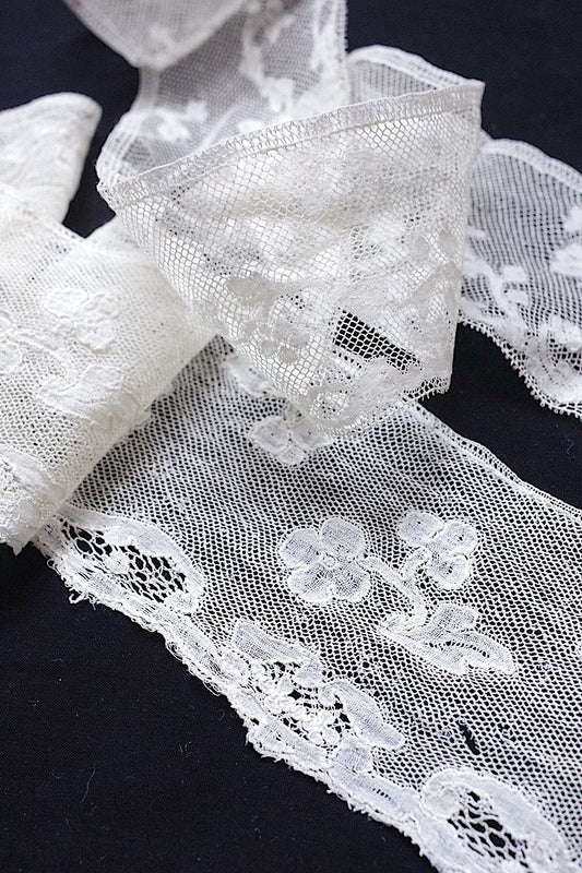 アンティークレース dentelle ancienne 70cm 95cm .FR a l'epoque