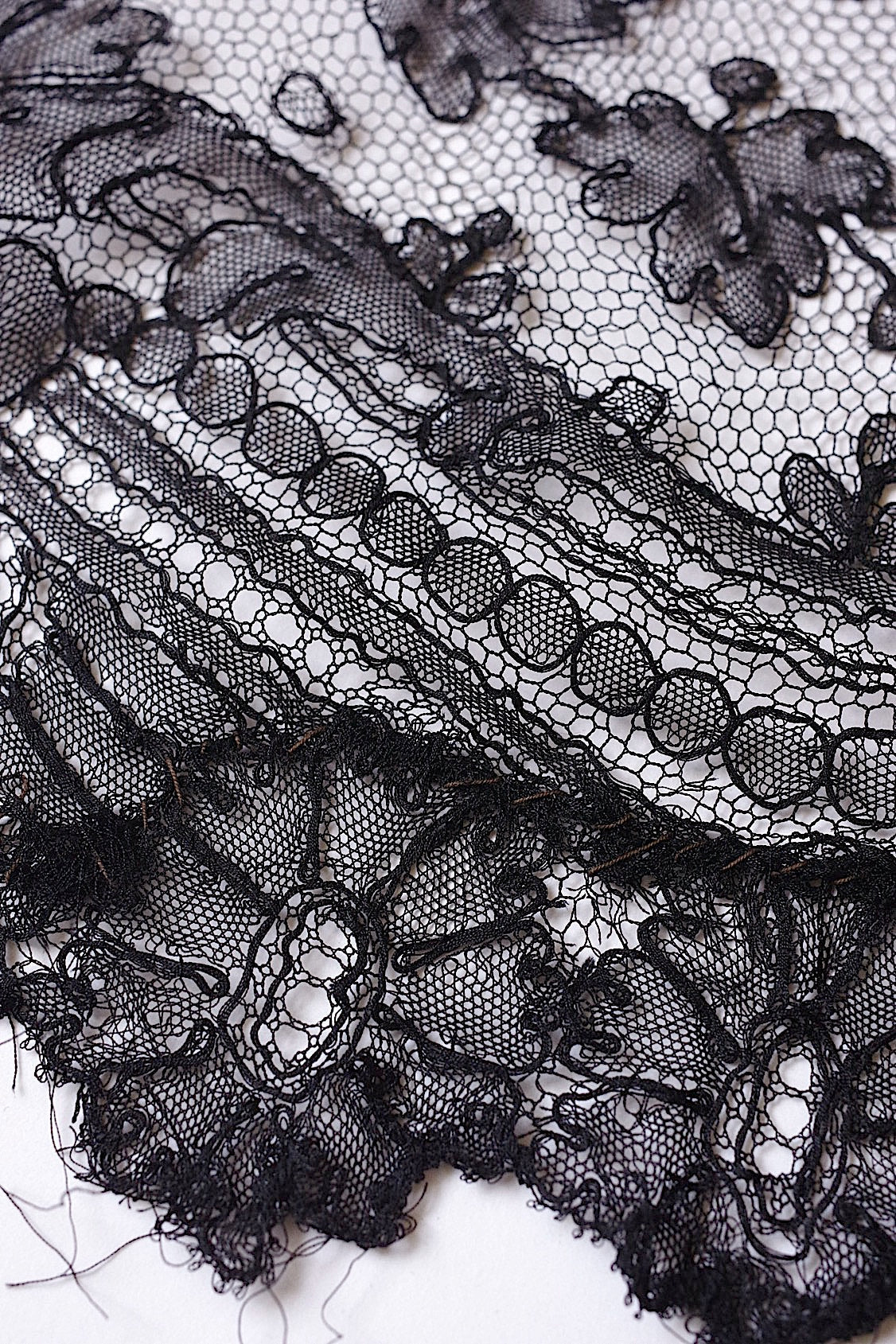 アンティークレース dentelle ancienne くろレース 2本 .FR a l'epoque