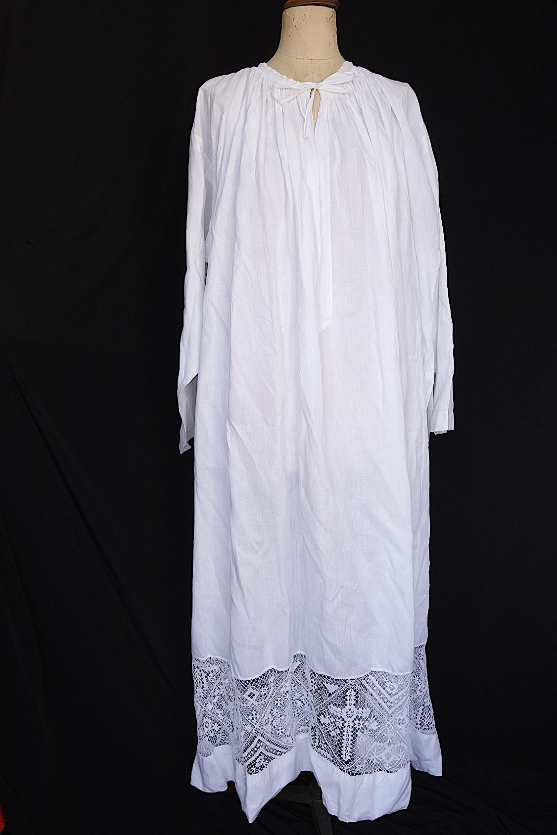 アンティーク司祭服 vêtement antique aube 1 .FR a l'epoque
