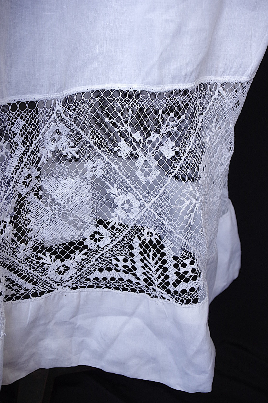 アンティーク司祭服 vêtement antique aube 1 .FR a l'epoque