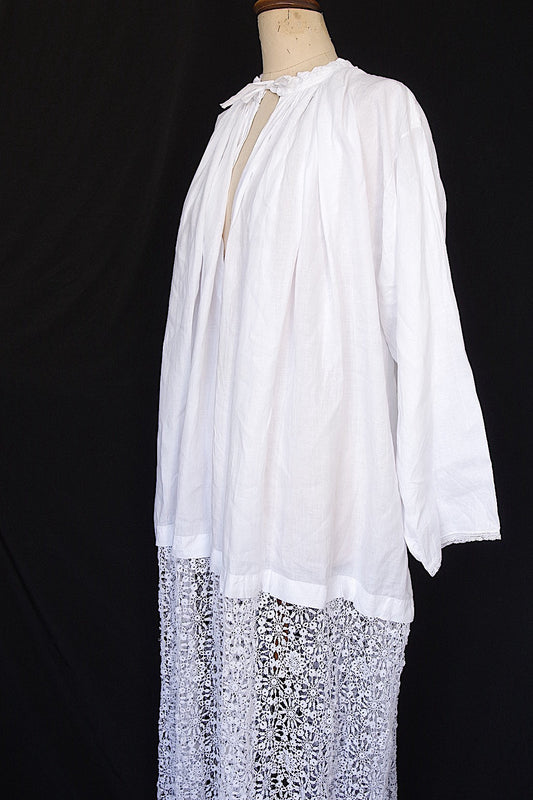 アンティーク司祭服 vêtement antique aube 2 .FR a l'epoque