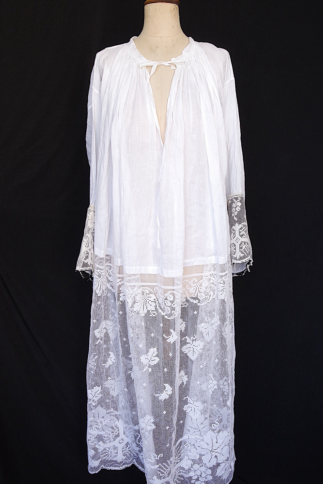 アンティーク司祭服 vêtement antique aube 3 .FR a l'epoque