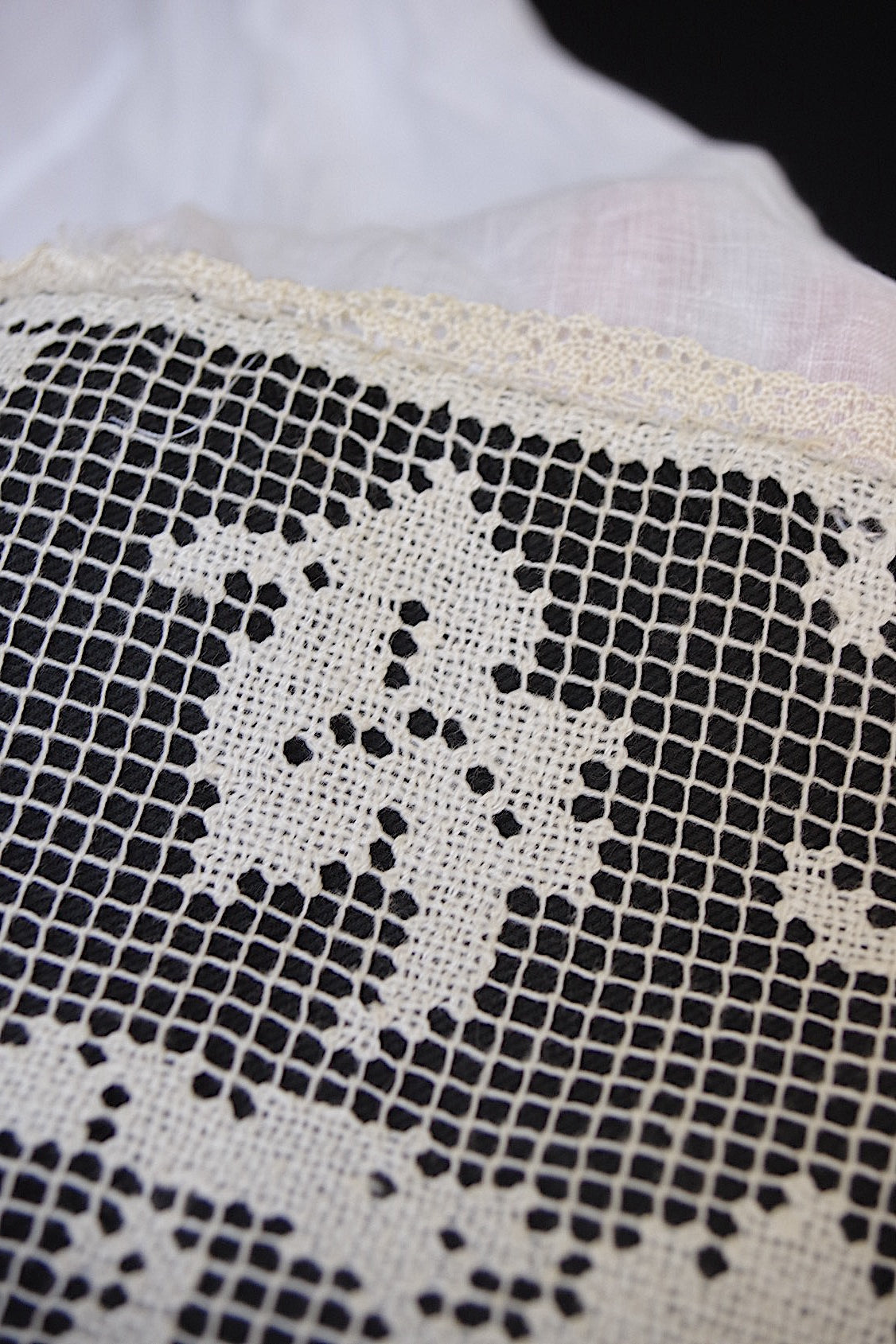 アンティーク司祭服 vêtement antique aube 3 .FR a l'epoque