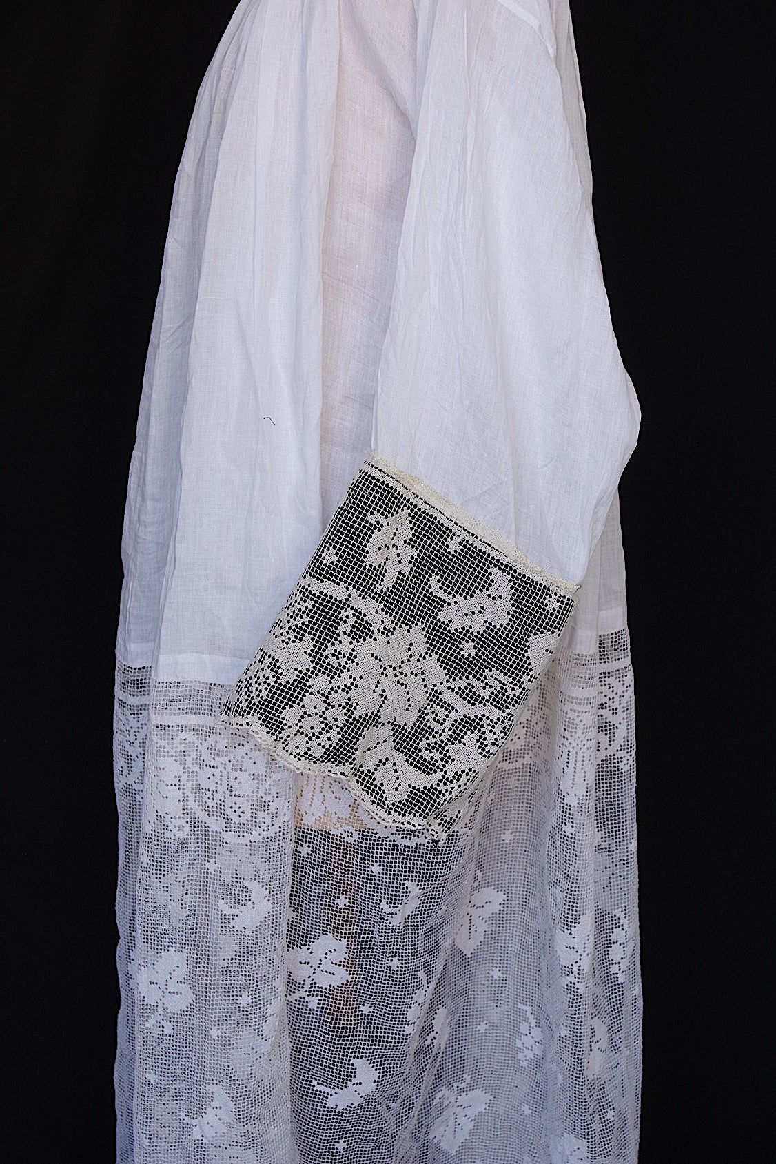 アンティーク司祭服 vêtement antique aube 3 .FR a l'epoque