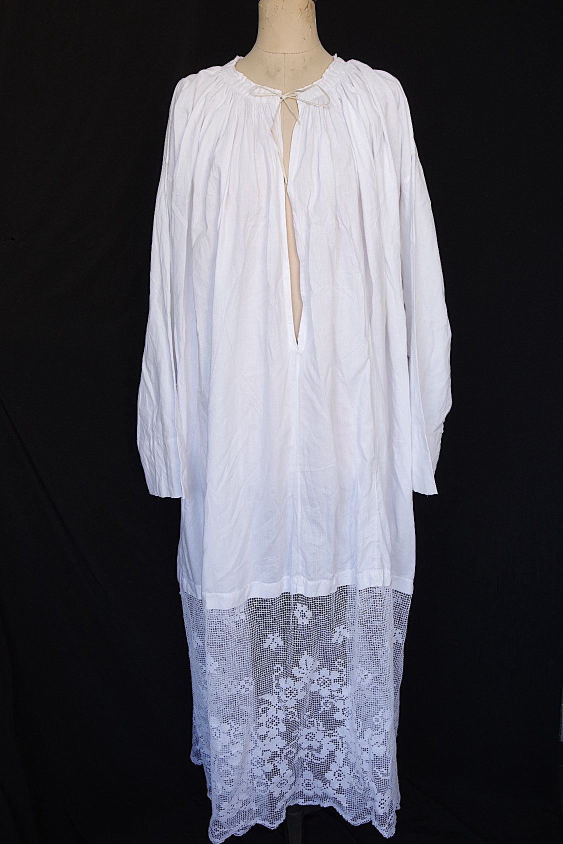 アンティーク司祭服 vêtement antique aube 4 .FR a l'epoque