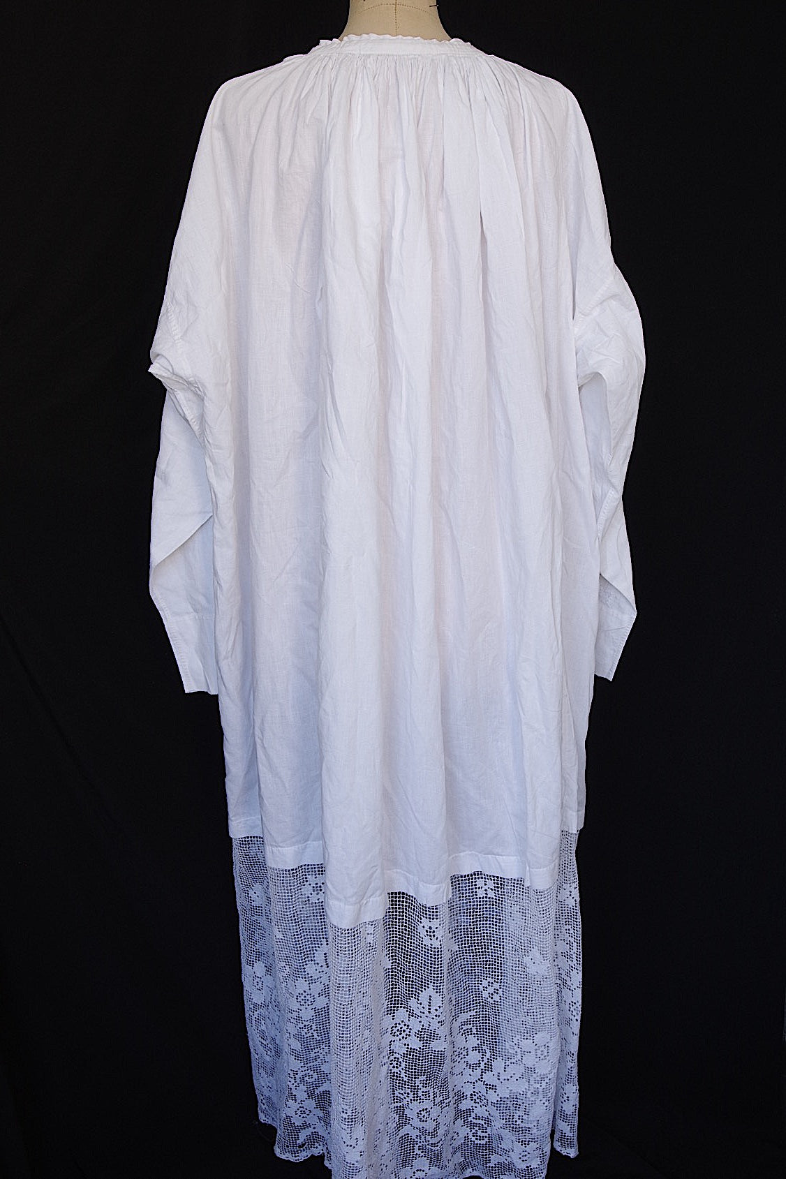 アンティーク司祭服 vêtement antique aube 4 .FR a l'epoque