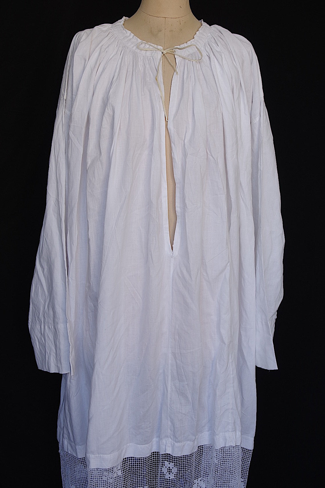 アンティーク司祭服 vêtement antique aube 4 .FR a l'epoque