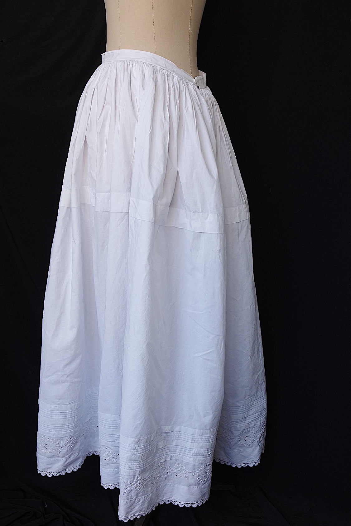 アンティークスカート vêtement antique skirt .FR a l'epoque