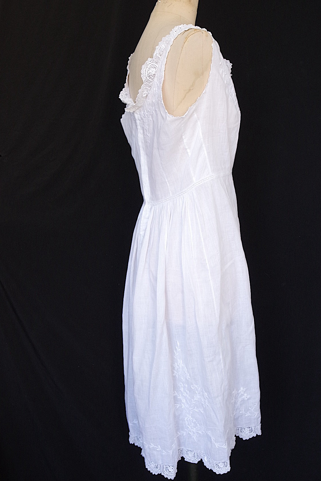 アンティークワンピース vêtement antique   .FR a l'epoque