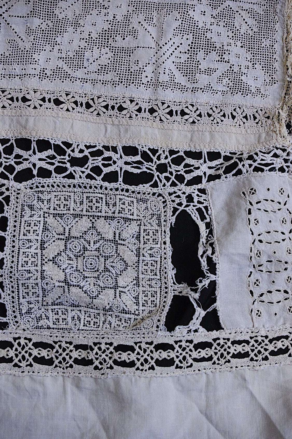 アンティーククロス 素材、回収用 antique  For materials 1 .FR a l'epoque