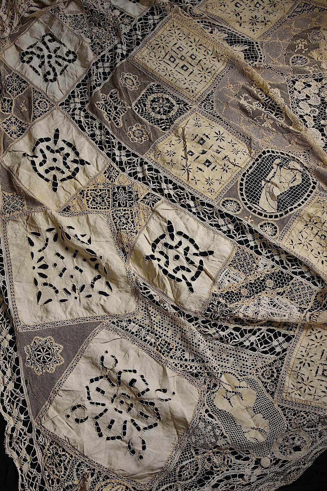 アンティーククロス 素材、回収用 antique  For materials2 .FR a l'epoque