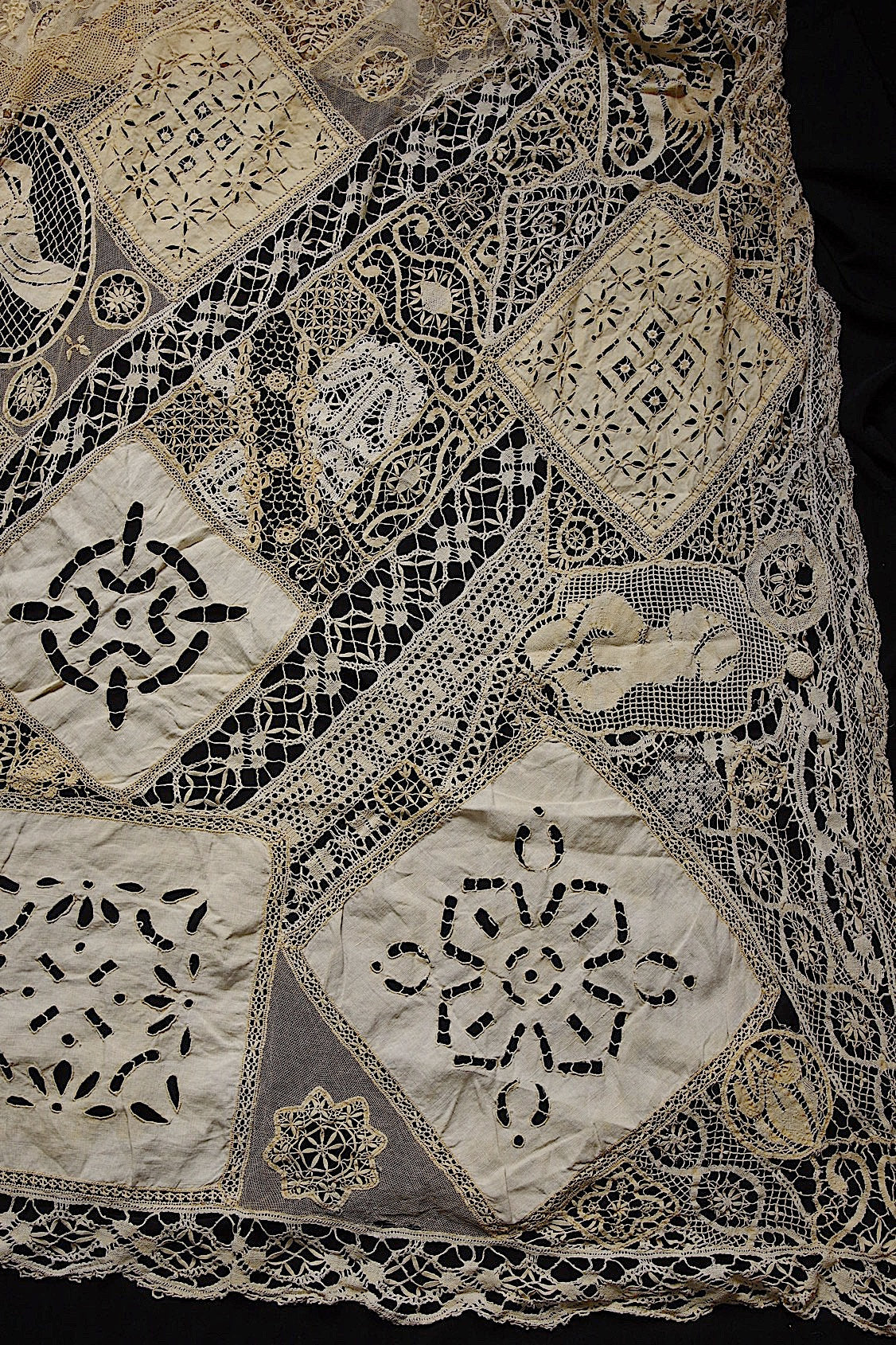 アンティーククロス 素材、回収用 antique  For materials2 .FR a l'epoque