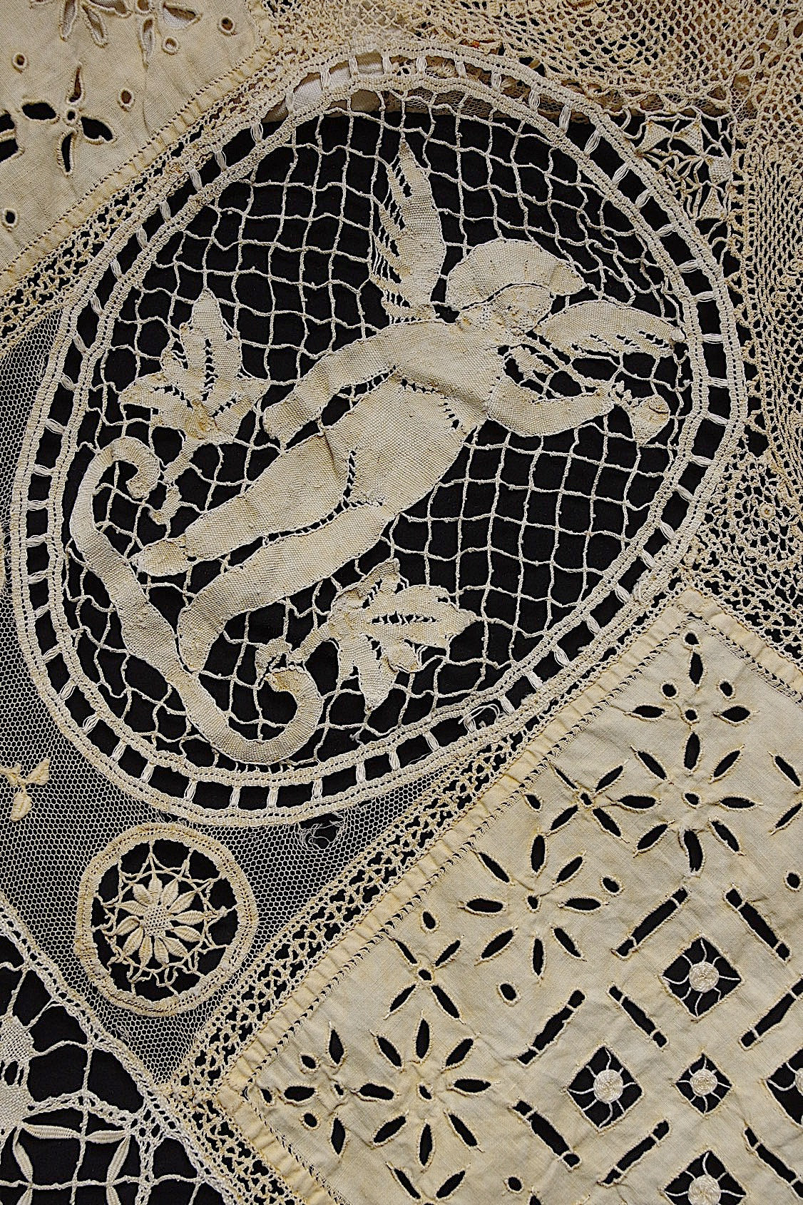 アンティーククロス 素材、回収用 antique For materials2 .FR a l'epoque