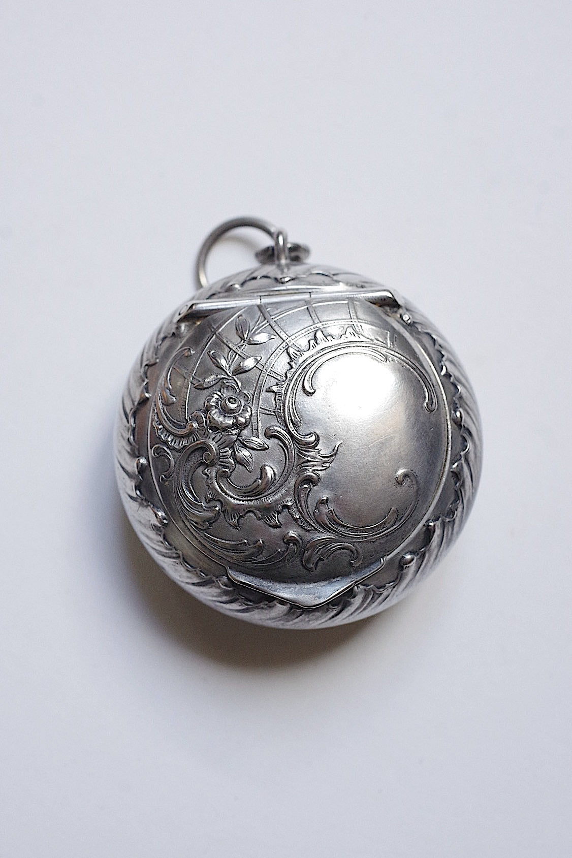 アンティーク雑貨 poudrier antique .FR a l'epoque