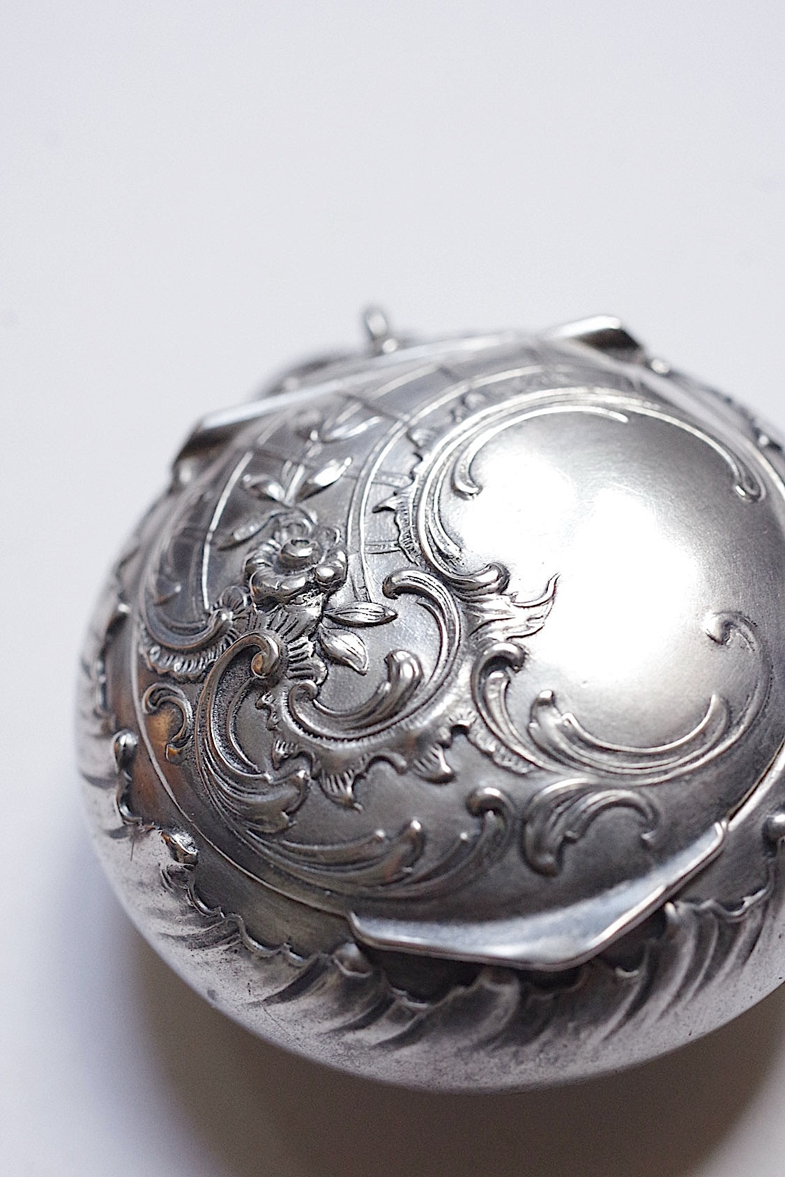 アンティーク雑貨 poudrier antique .FR a l'epoque