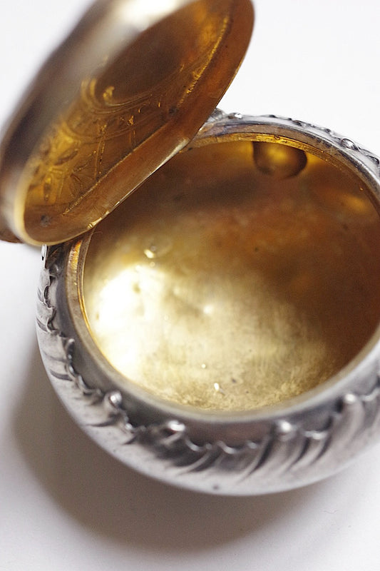 アンティーク雑貨 poudrier antique .FR a l'epoque