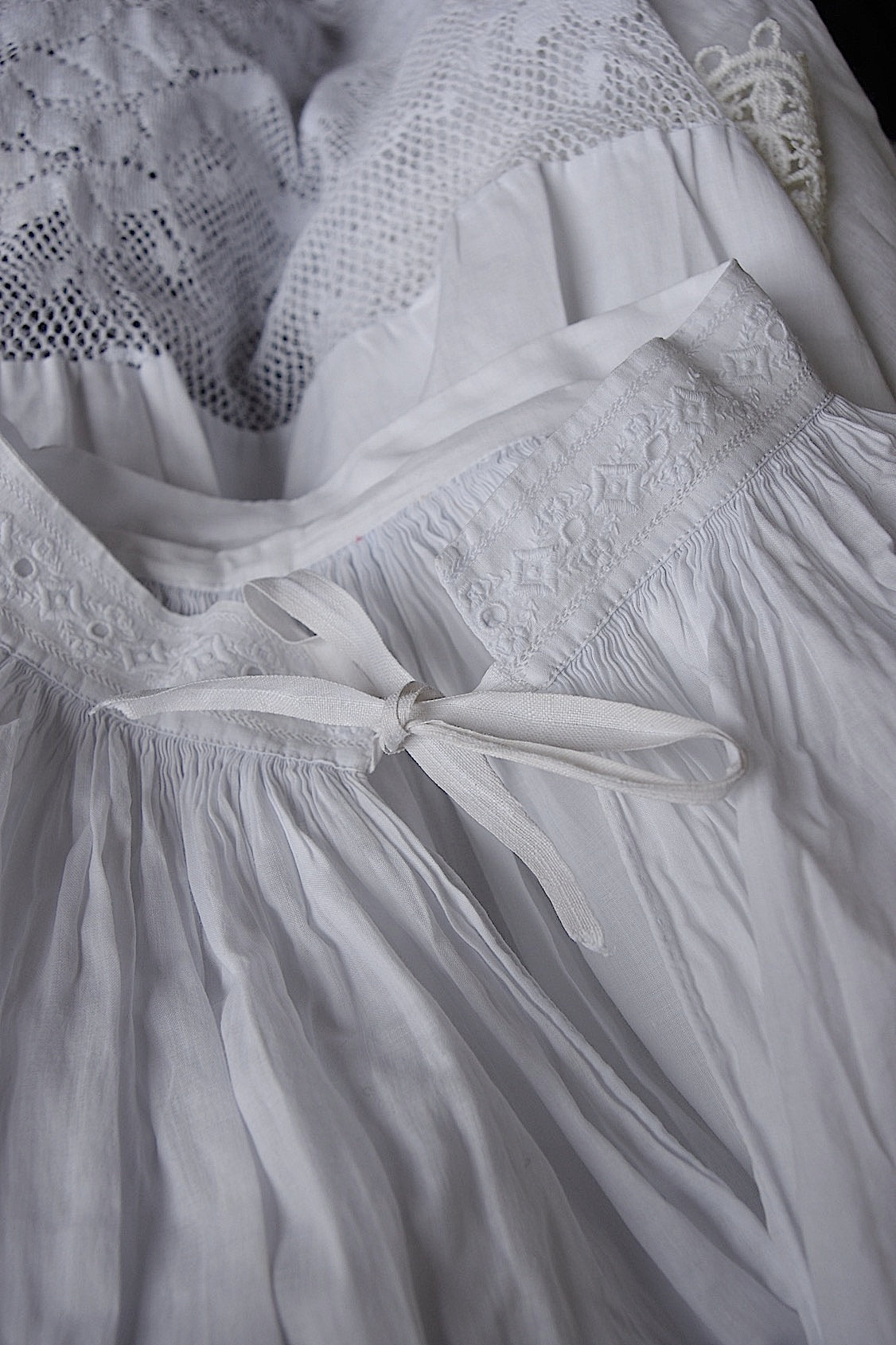 アンティークチュニック antique vêtement  surplis .FR a l'epoque