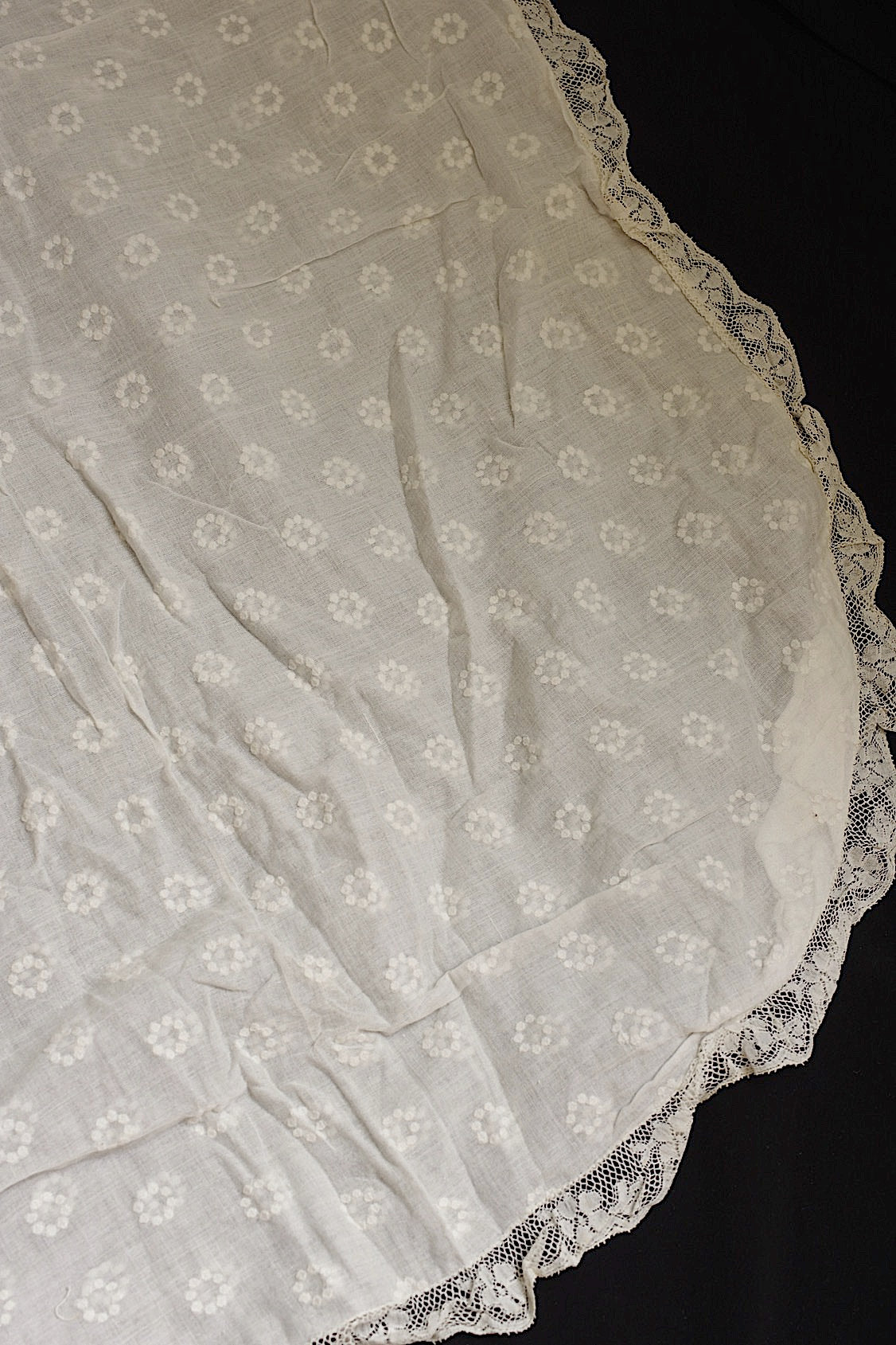 アンティークレース dentelle ancienne 刺繍 生地 クッションカバー .FR a l'epoque