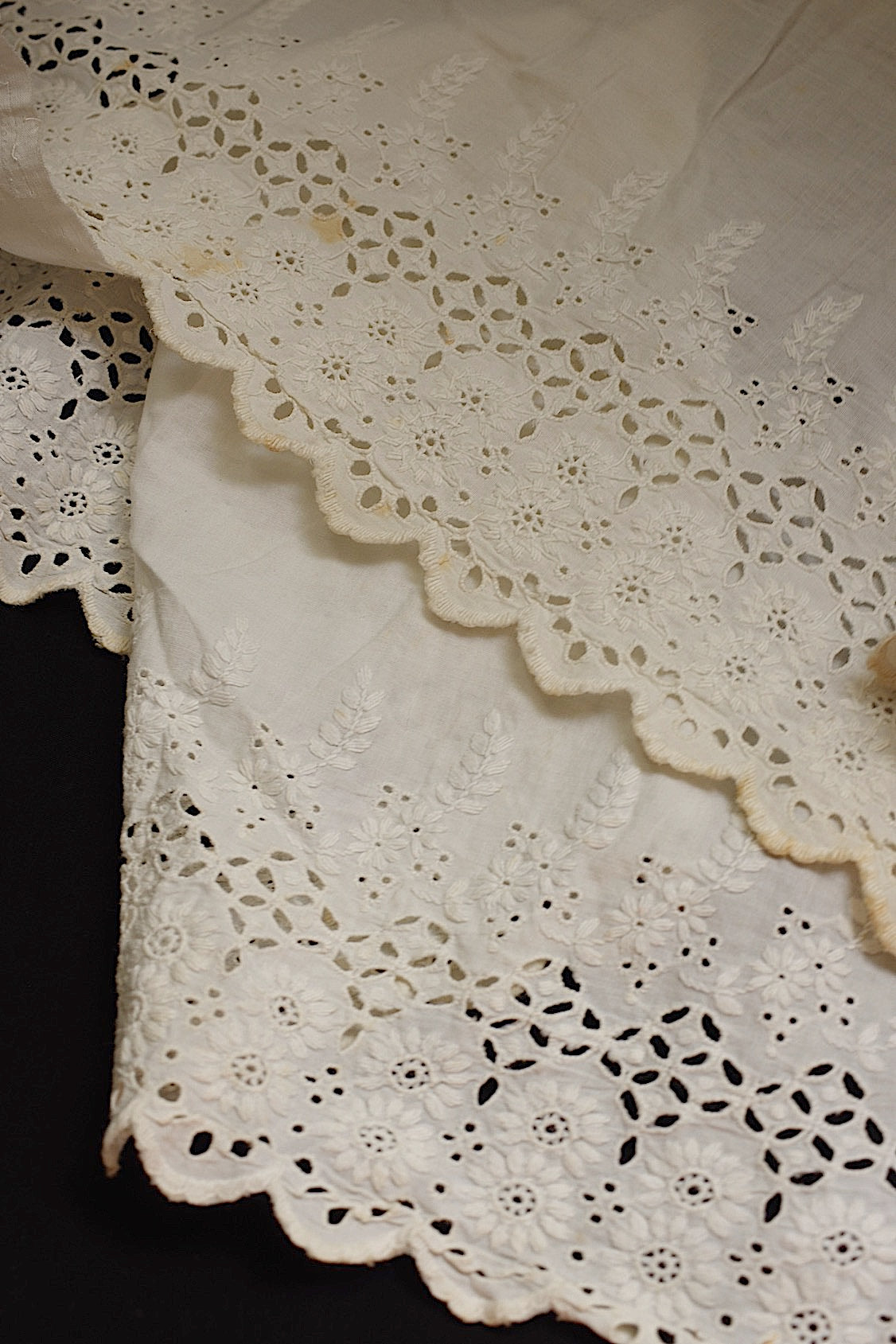 アンティークレース dentelle ancienne 220cm .FR a l'epoque