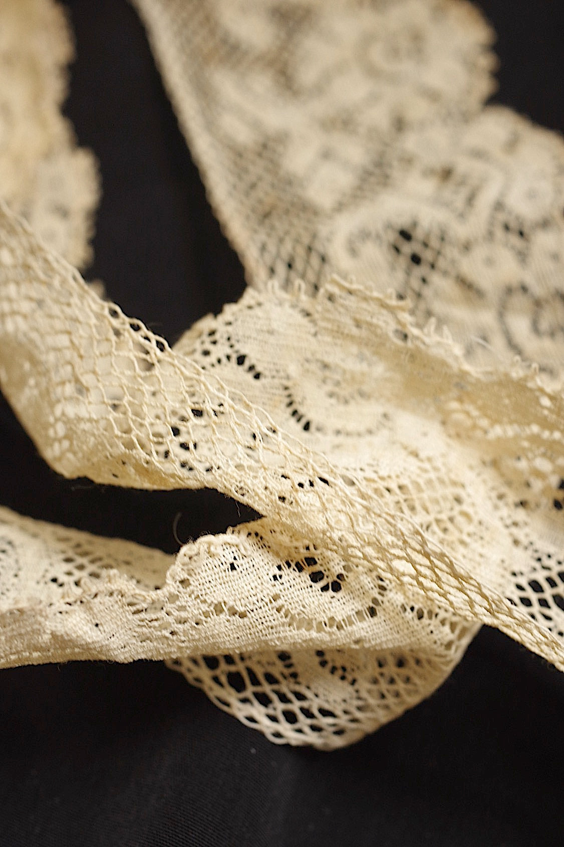 アンティークレース dentelle ancienne 546cm .FR a l'epoque