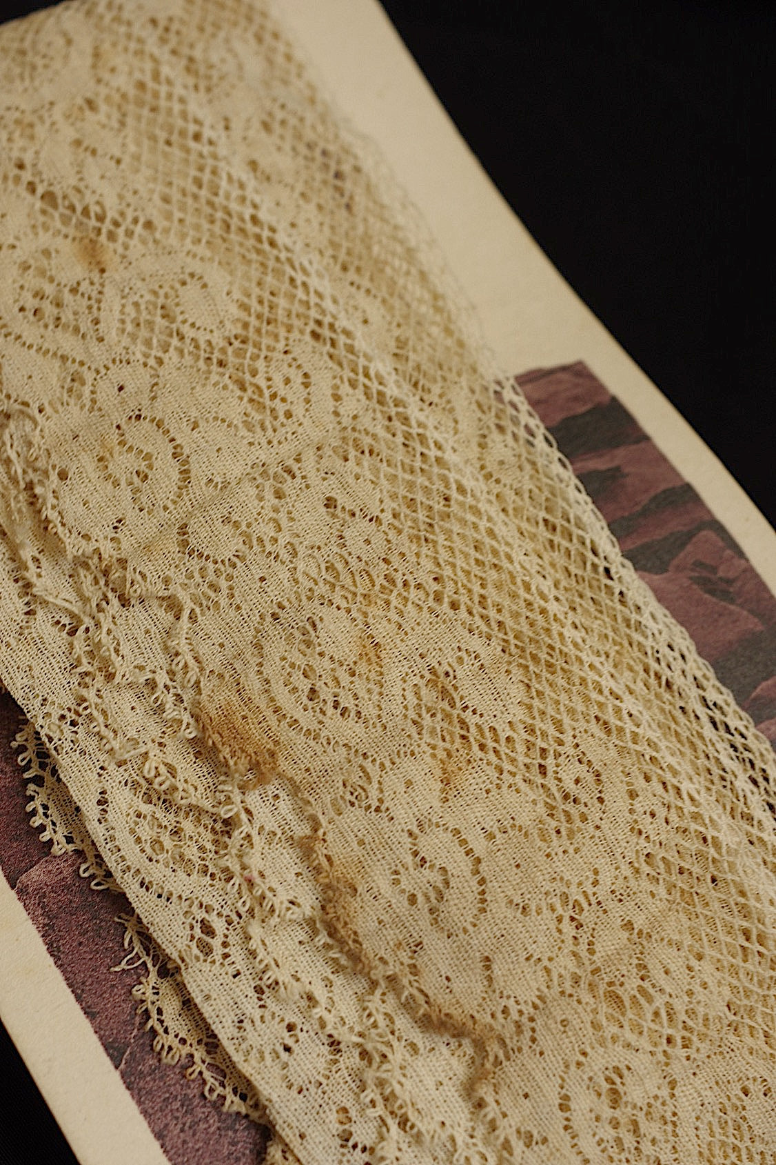 アンティークレース dentelle ancienne 546cm .FR a l'epoque