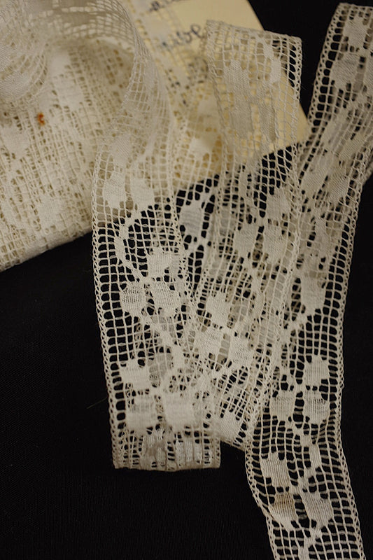 アンティークレース dentelle ancienne 225cm 880cm .FR a l'epoque