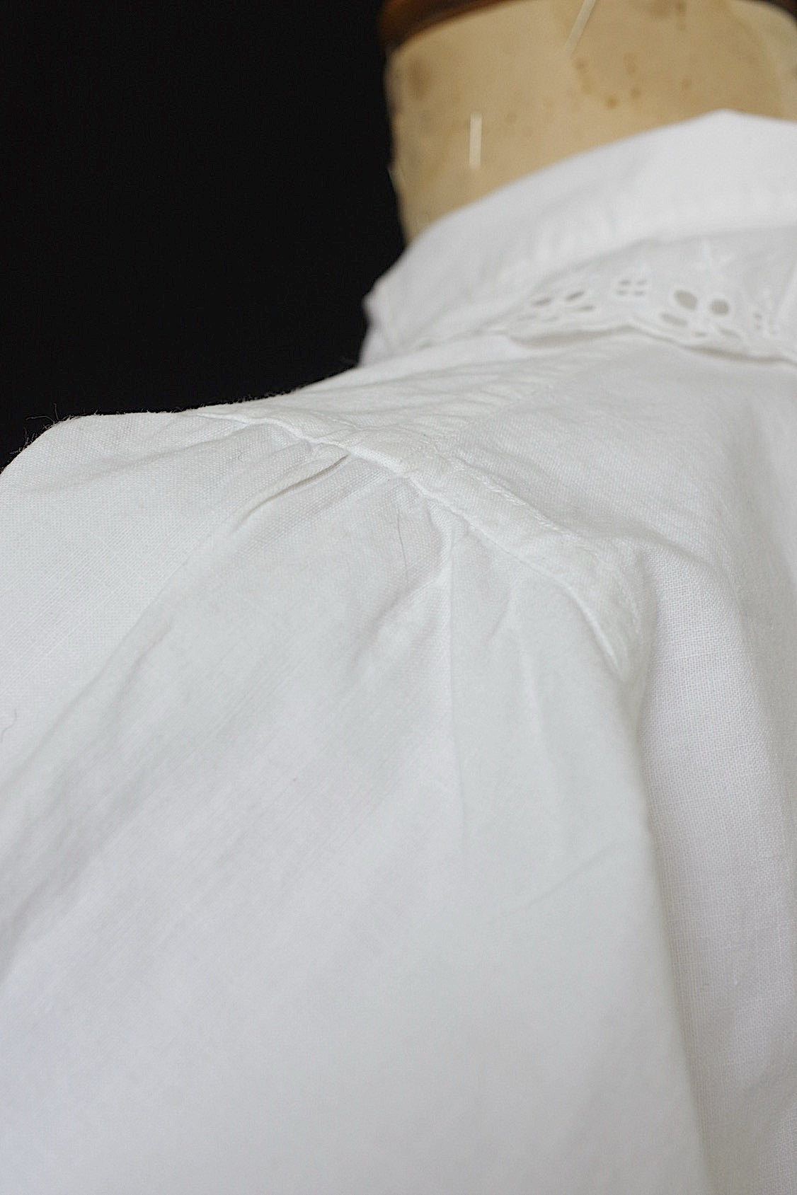 アンティークブラウス vêtement antique blouse 2 .FR a l'epoque