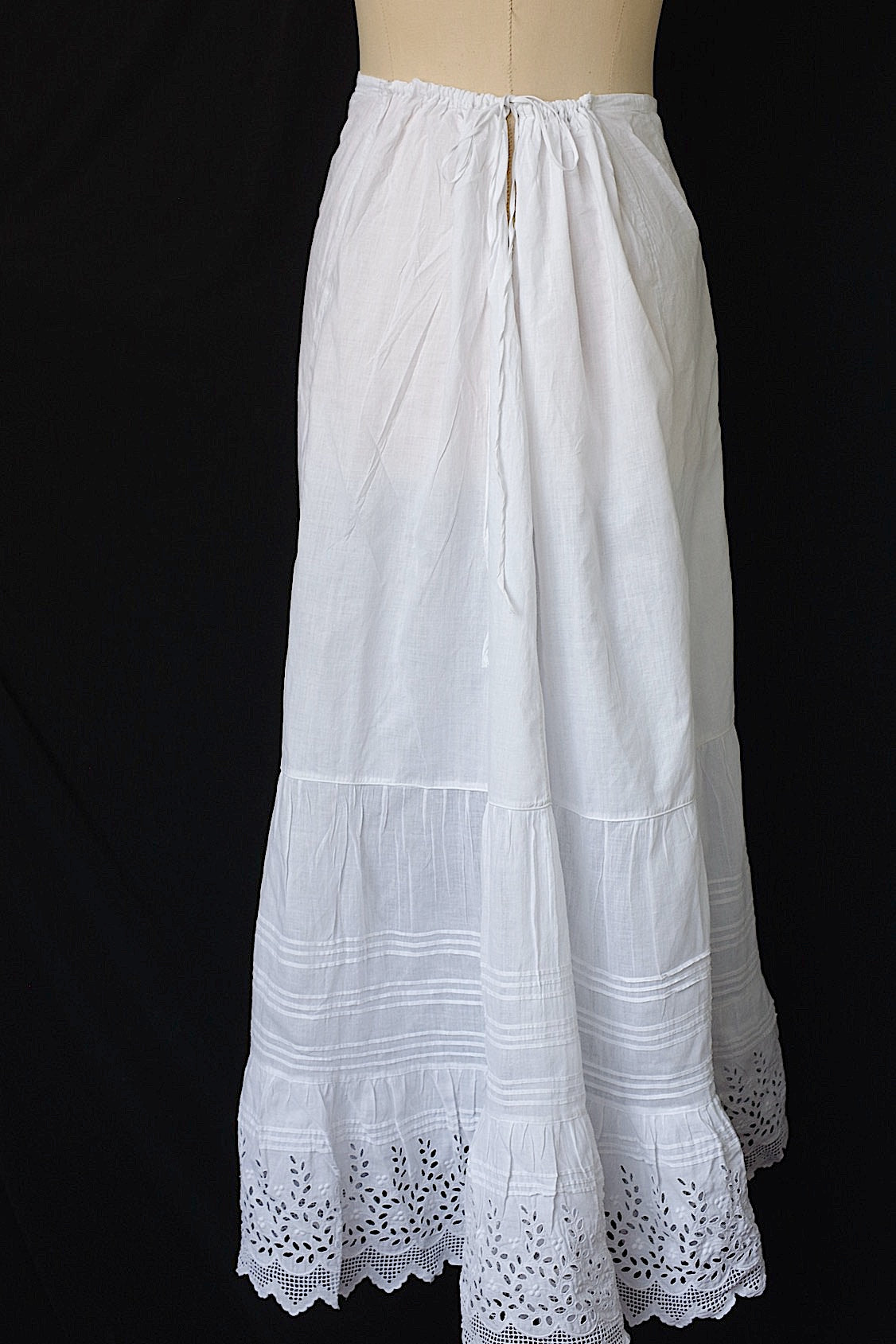 アンティークスカート vêtement antique skirt .FR a l'epoque