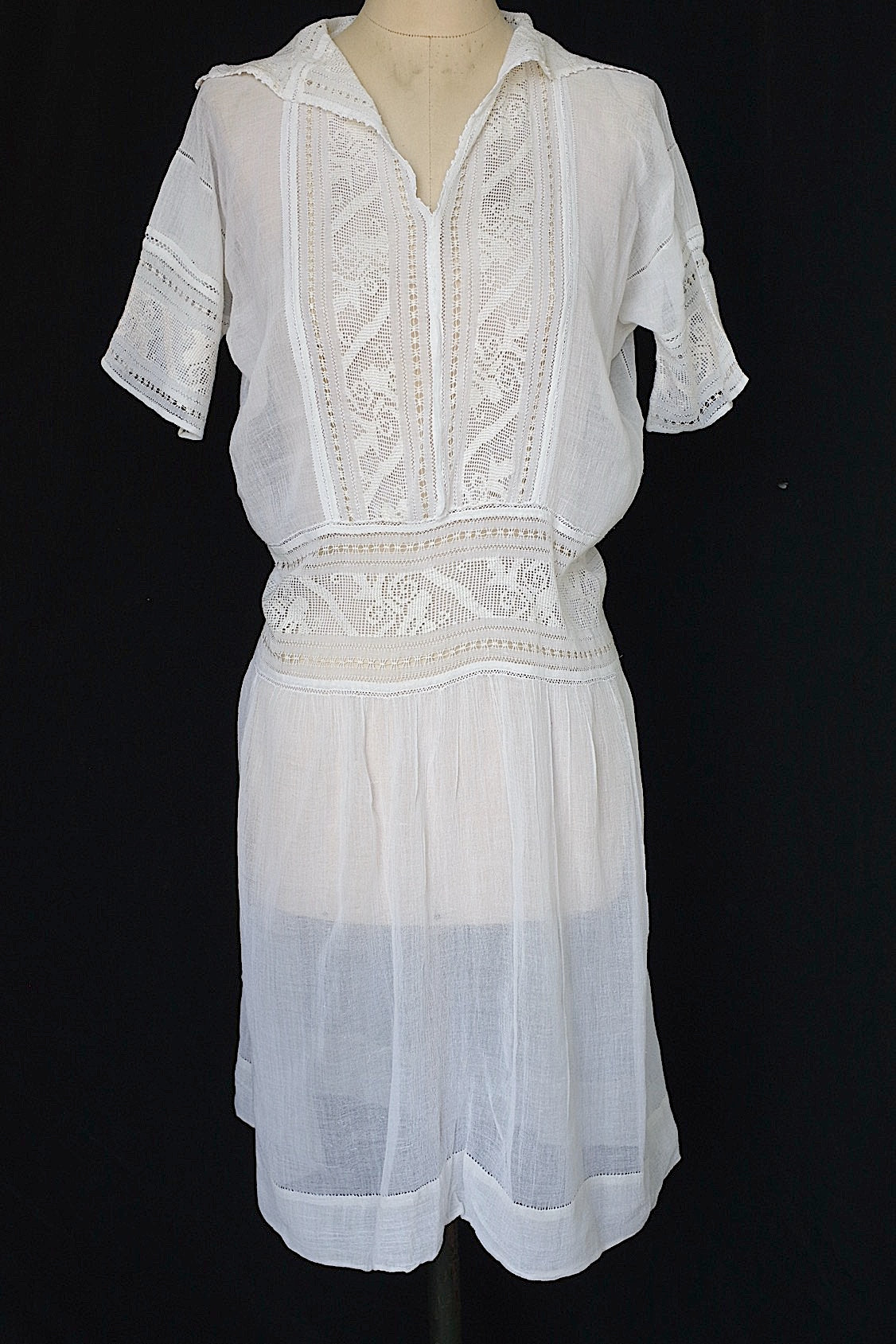 アンティークワンピース vêtement antique dress .FR a l'epoque