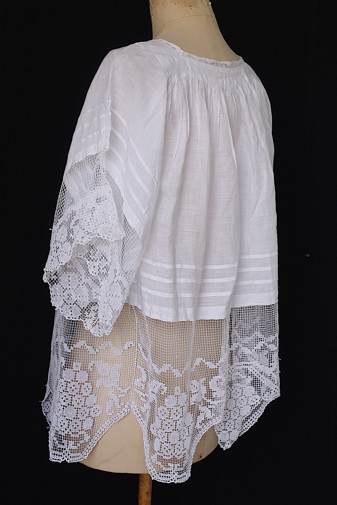 アンティークチュニック vêtement antique surplis .FR a l'epoque
