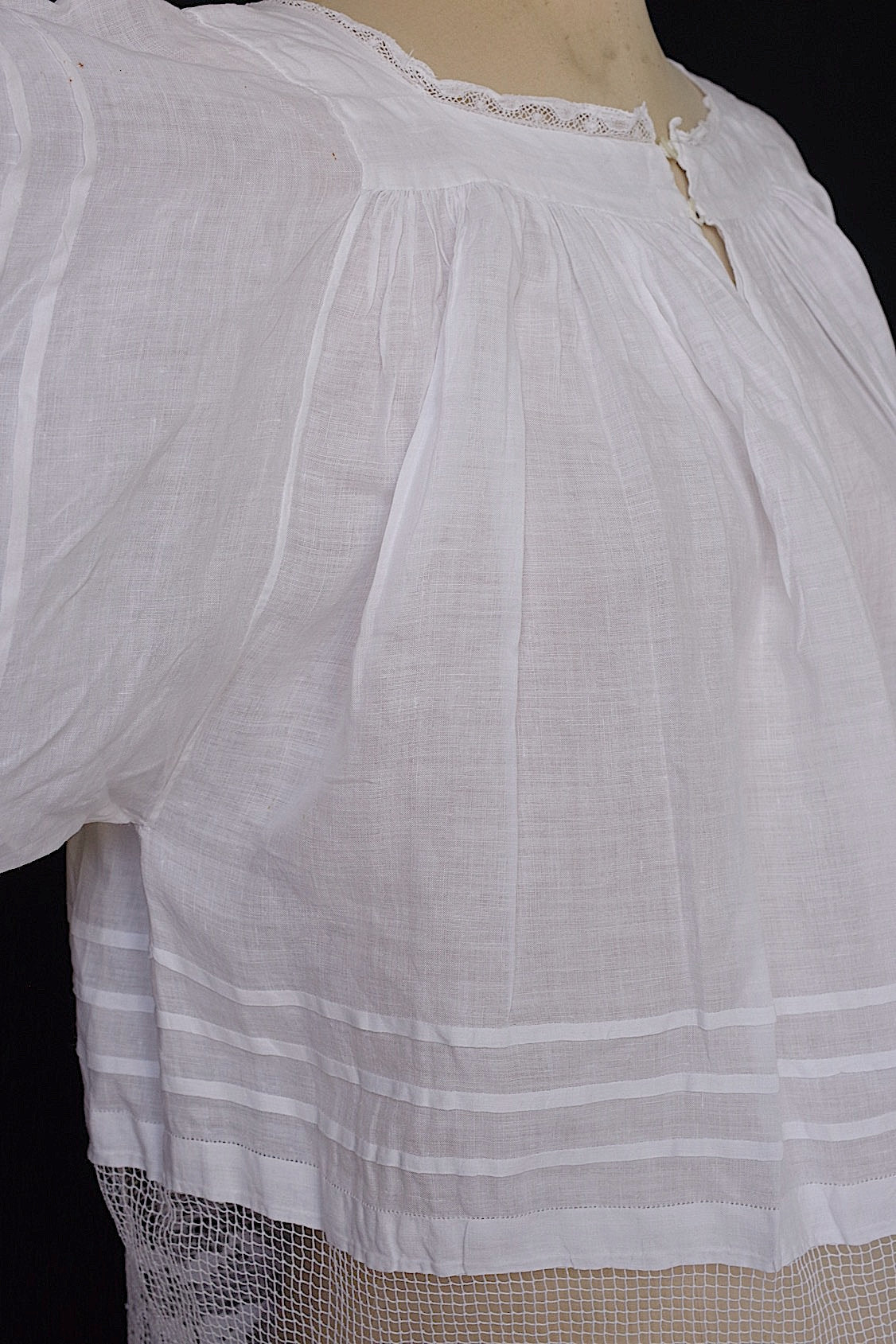 アンティークチュニック vêtement antique surplis .FR a l'epoque