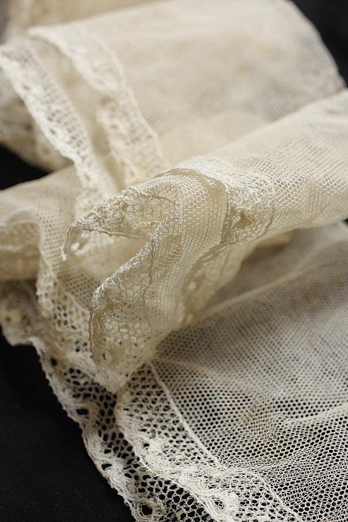 アンティークレース dentelle ancienne 100cm+440cm .FR a l'epoque
