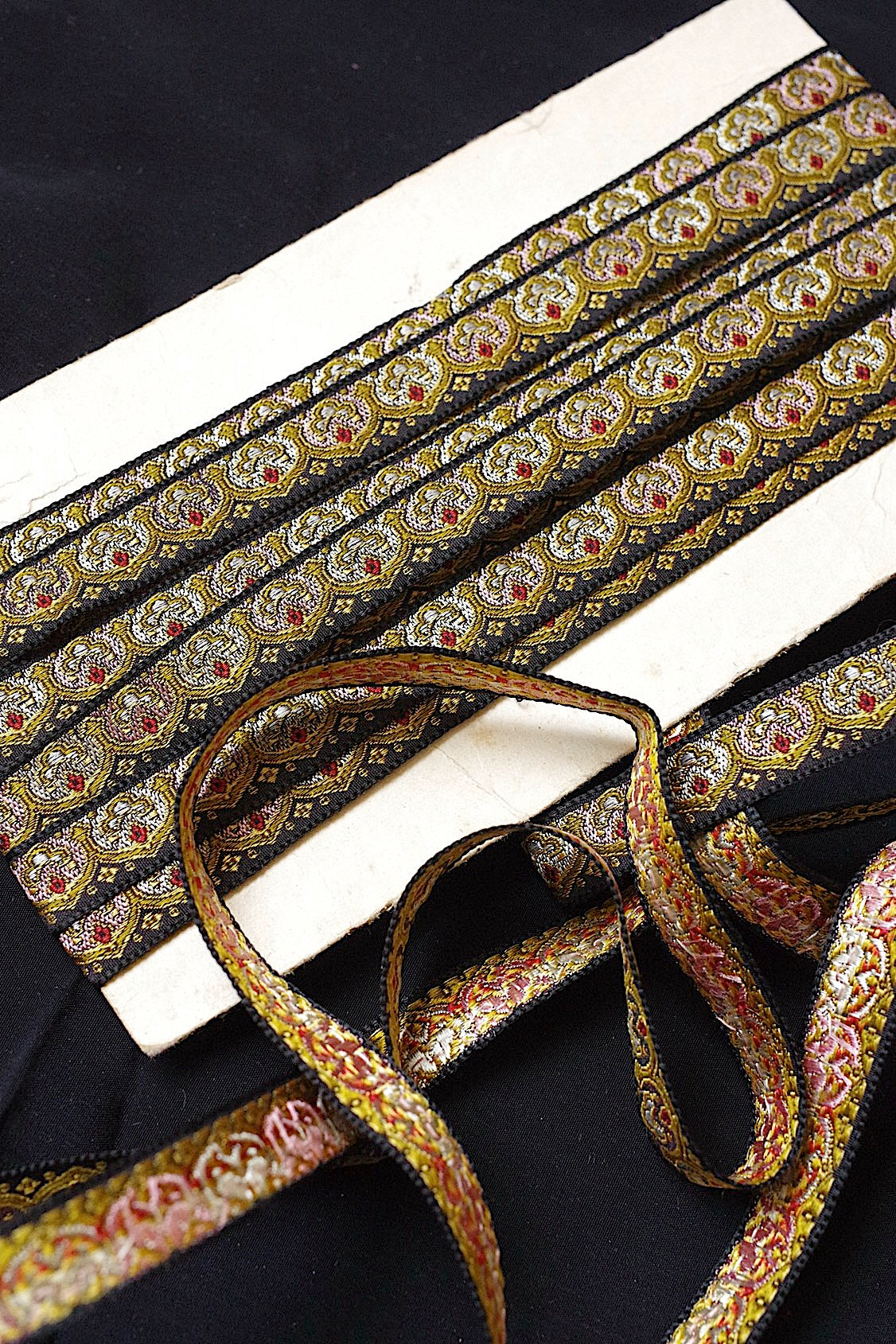 アンティークリボン ruban antique 3 .FR a l'epoque