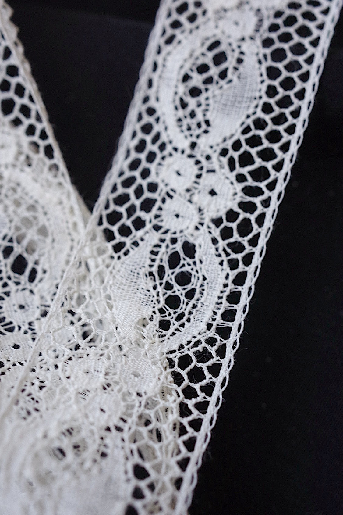 アンティークレース dentelle ancienne 1110cm .FR a l'epoque